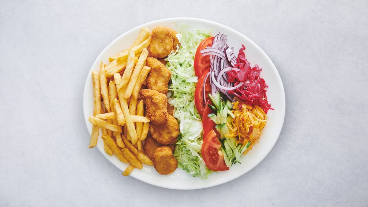 Färsk sallad med grönsaker