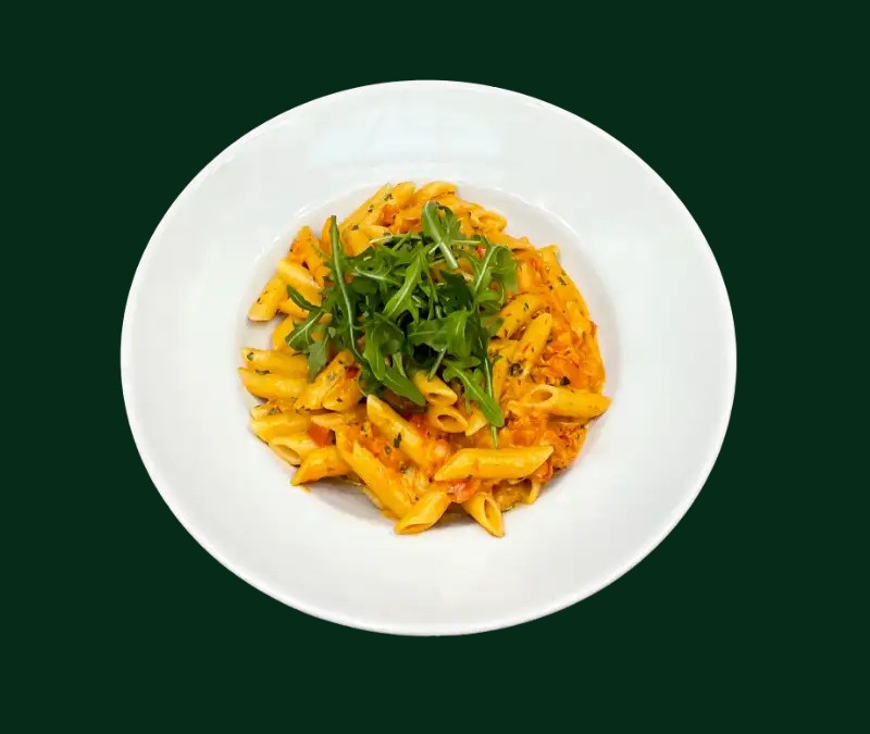 Vegetarisk Pasta Arrabiata med tomat, chili och vitlök
