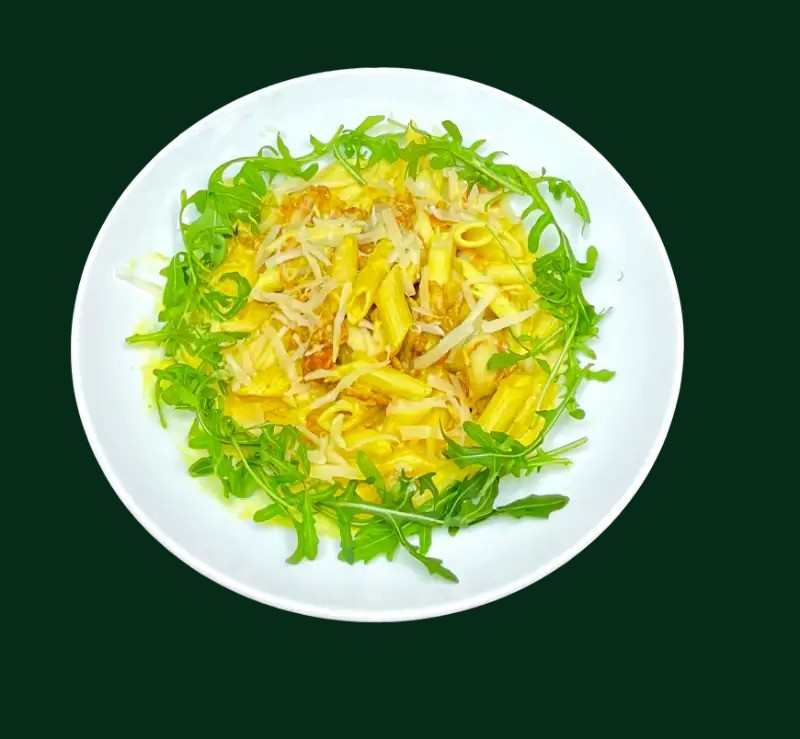 Pasta Della Regina med kyckling, curry och champinjonsås